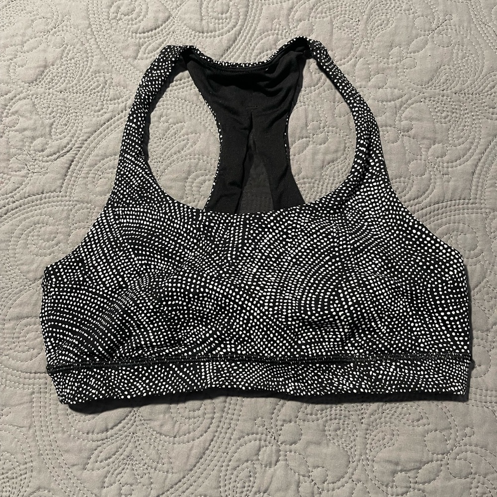 Lululemon sports bra